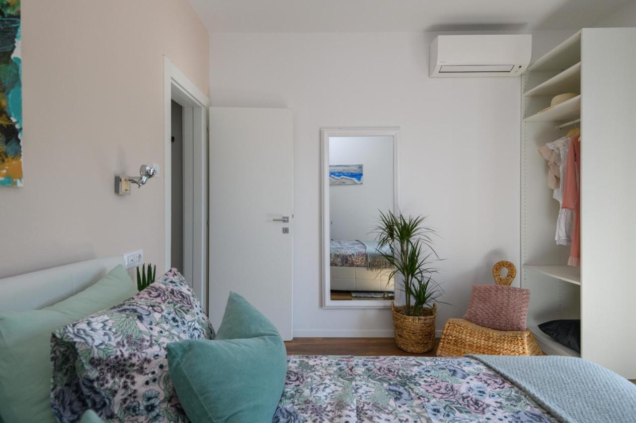 Sunny Getaway Apartament *