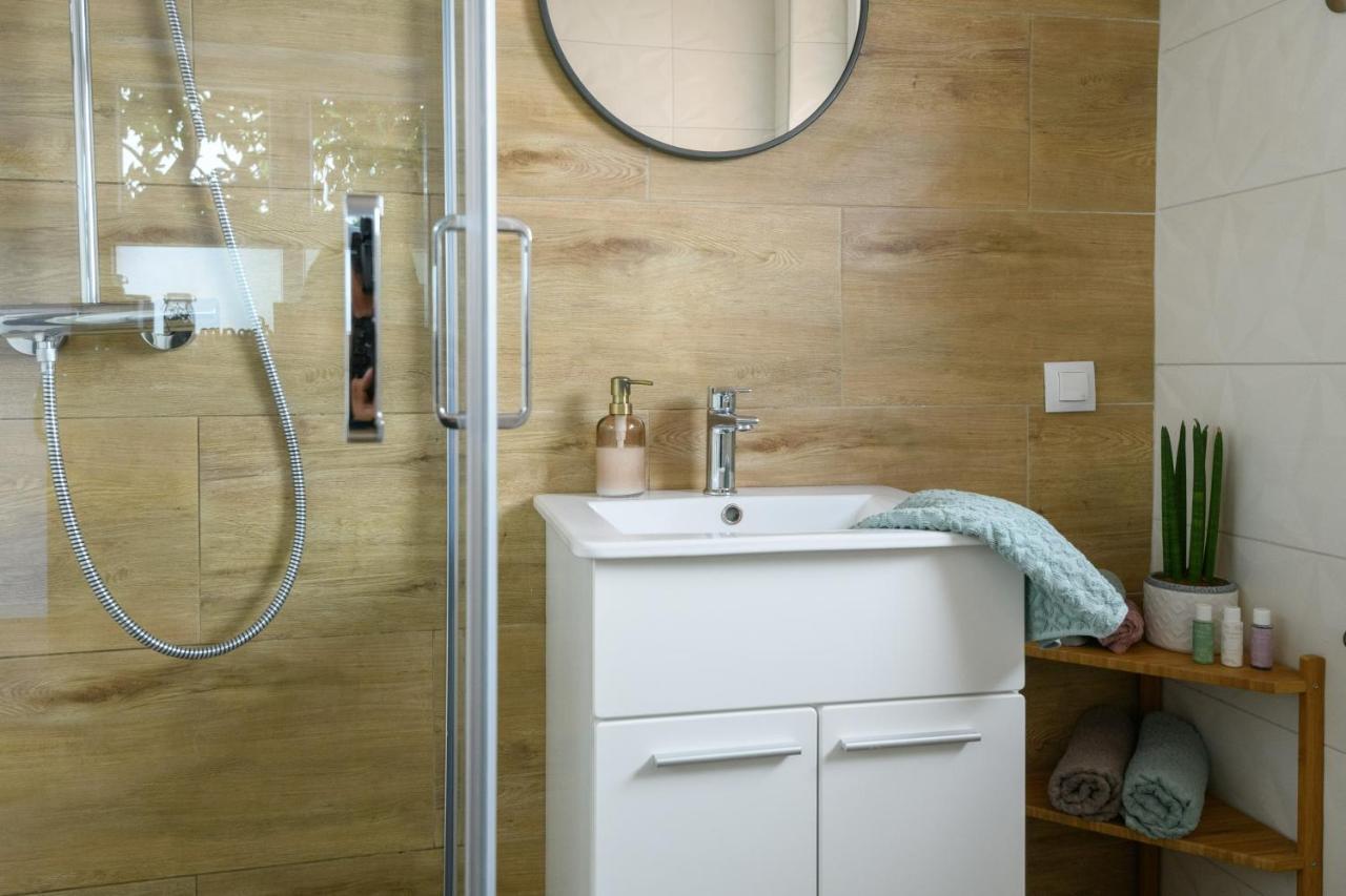 Sunny Getaway Apartament *