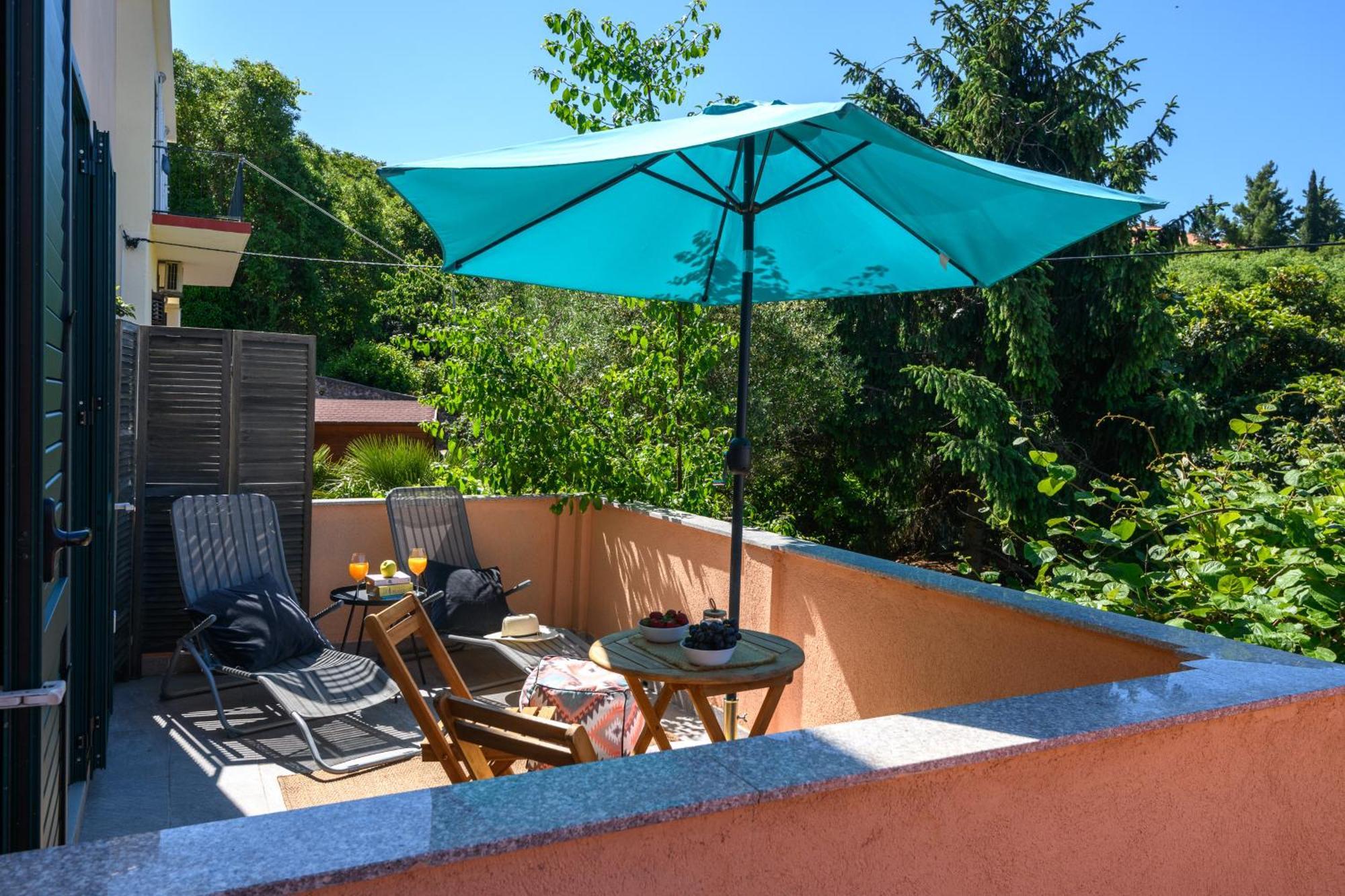 Sunny Getaway Apartament