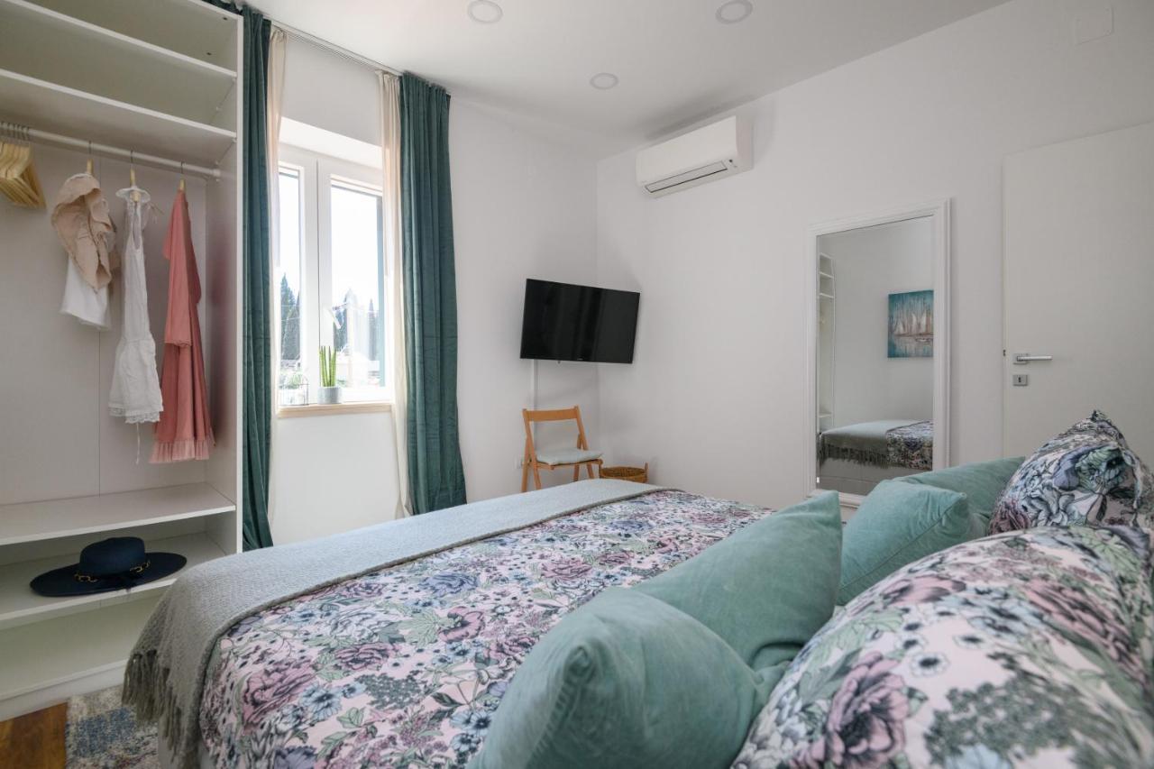 Sunny Getaway Apartment