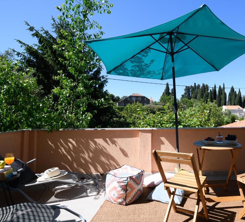 Sunny Getaway