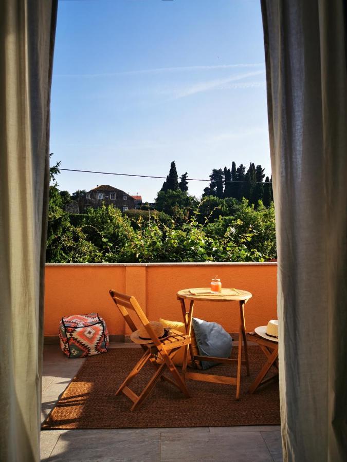 Sunny Getaway *