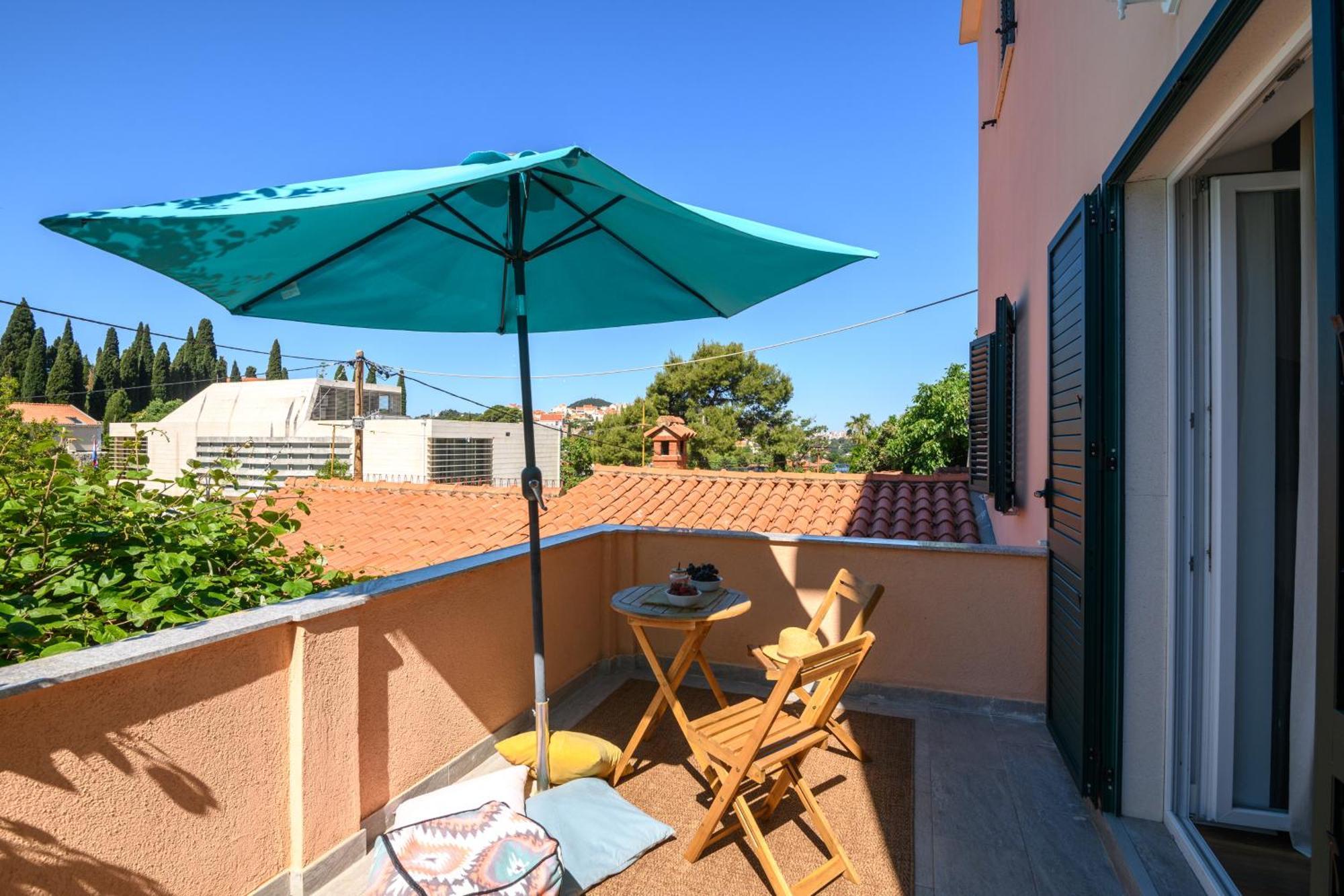 Sunny Getaway Apartment *